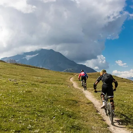 Pierra Néva, Terrasse Et Confort 4 étoiles *